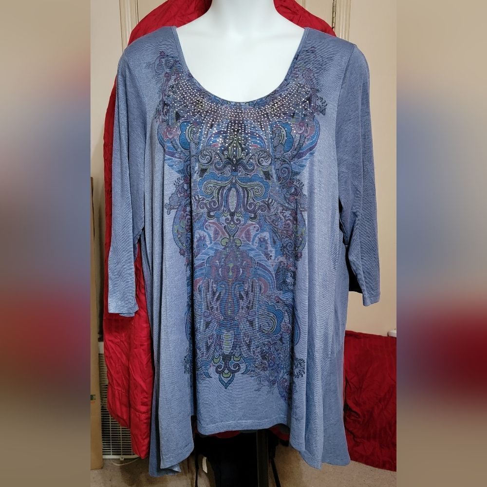 #205 Avenue beaded blue applique tunic top with beading Size 2X 22W/24W